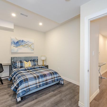 Private Basement Bedrooms In Оквилль Экстерьер фото